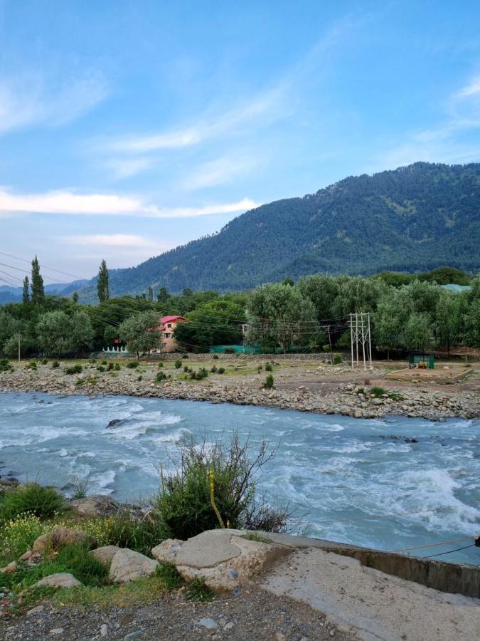 White Water Resorts ปาฮาลกัม ภายนอก รูปภาพ